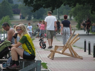 Místa odpočinku a občerstvení podél kanálu