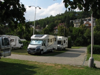 Ještě váháte, zda bydlet u nás? Ještě váháte, zda bydlet u nás?
